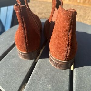 Clark Trish Chelsea boot, mahogany rust  color, Size 8